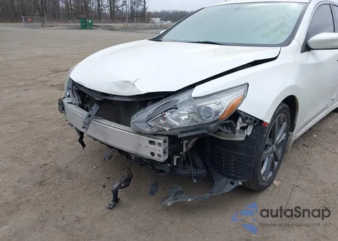 2018 Nissan Altima 2.5 Sr z USA, uszkodzony, nr VIN 1N4AL3AP7JC246977